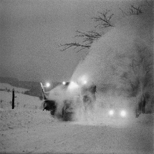 Reportage "Was kostet der Schnee?". Schneefräse im Einsatz