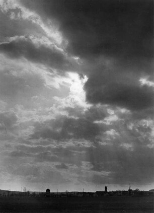 Wolkenbilder. Abendhimmel bei Sonnenuntergang