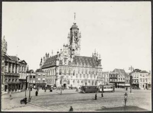 Niederlande, Middelburg. Markt mit Rathaus