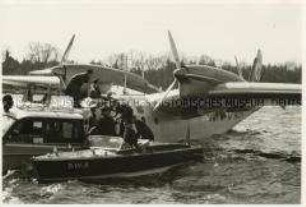 Das Transatlantik-Flugboot "Seeadler" landet auf dem Müggelsee
