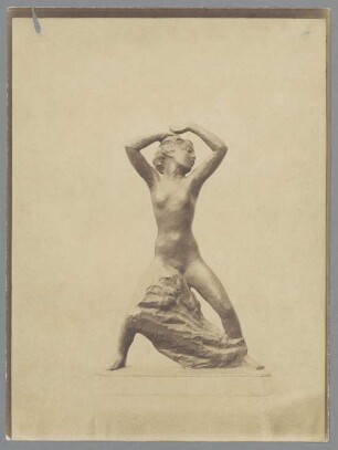 Kleine Amazone mit flacher Plinthe, 1912, Bronze