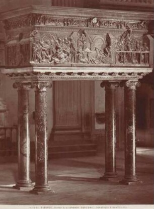 Grabmal in der Kirche San Lorenzo in Florenz