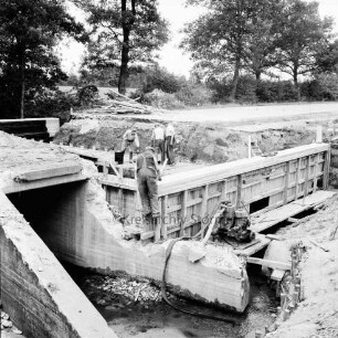 B 432 Segeberger Chaussee: Verbreiterung der Brücke über die Mühlenau bei Tangstedt