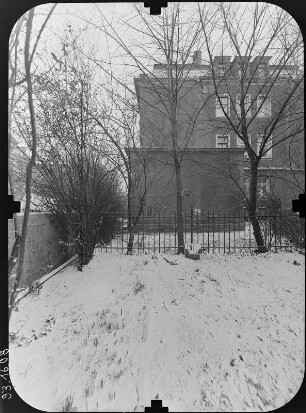 Dresden-Striesen, Bärensteiner Straße 10. Wohnhaus. Ansicht von Norden