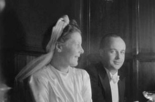 Hochzeit von Nikolaus Grasser, Bruder des Fotografen. Bad Wörishofen. Das Brautpaar auf der Hochzeitsfeier