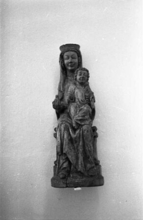 Madonna : Madonna. Holz, geschnitzt (vielleicht in der Stiftskirche Chemnitz-Ebersdorf)