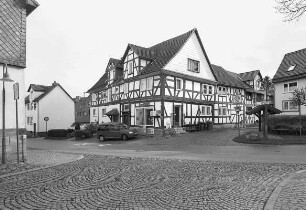 Hofanlage; Helsa, Mühlenweg 47, Mühlenweg 49