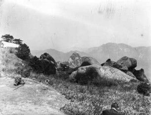 Felsformation : Felsformation im Lao Shan-Gebirge