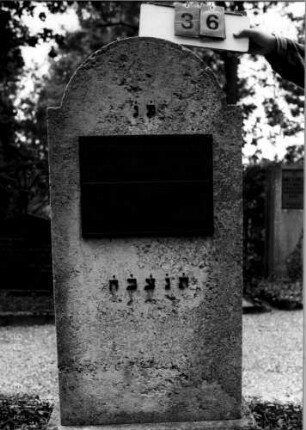 Grabstein 36