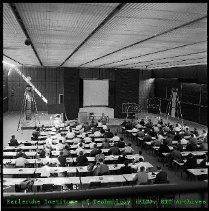 Kernphotoeffekt-Konferenz in der Fritz-Meinzer-Halle der Sportschule Schöneck