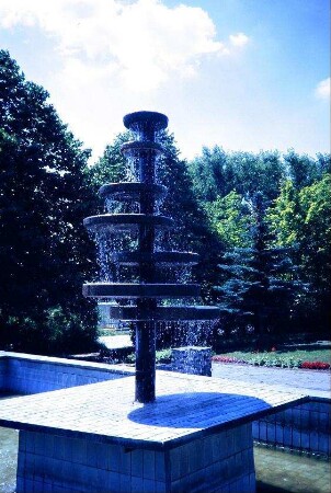 Wasserkunst im Kurpark (Springbrunnen, Säule mit unterschiedlich großen Schalen)