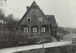 Hinterhermsdorf : Hinterhermsdorf. Blockhaus mit Umgebinde