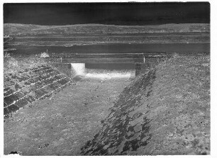 Staustufe Himmelstadt. Vermutlich Ansicht eines Kanals.