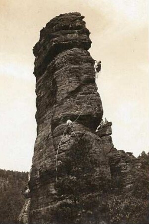Sächsische Schweiz, Bielatal. Schiefer Turm. Ostkante (VI)