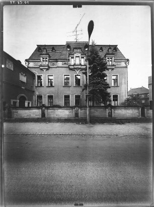 Großenhain, Mozartallee 123. Wohnhaus (Zschillesches Haus; 1881-1885). Straßenfront