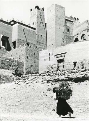 Kasbah im Drâa-Tal : Kasbah im im südmarokkanischen Drâa-Tal.