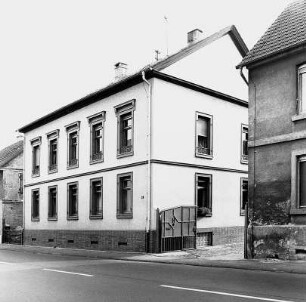 Wöllstadt, Frankfurter Straße 20