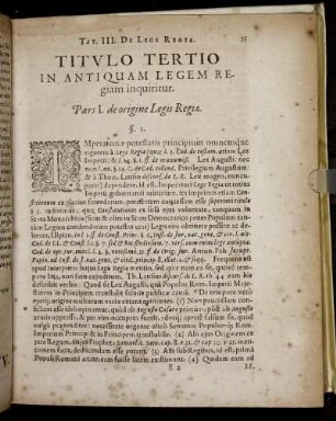 Titulo Tertio In Antiquam Legem Regiam inquiritur.