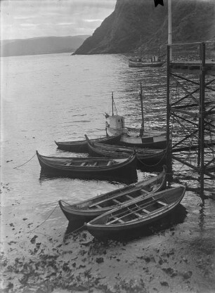 Nordkapp, Boote an einer Anlegestelle