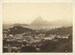 Rio de Janeiro. Botafogo-Bucht mit dem Zuckerhut