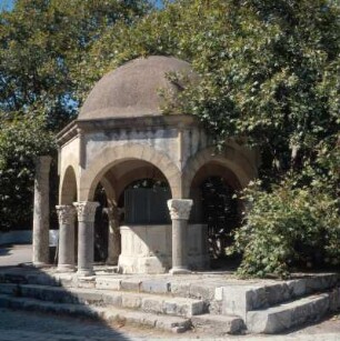 Kos, Altstadt, Türkischer Brunnen, Türkischer Brunnen am Plátanu-Platz mit der Platane des Hippokrates