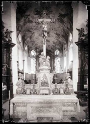 Klosterkirche; Kreuzaltar