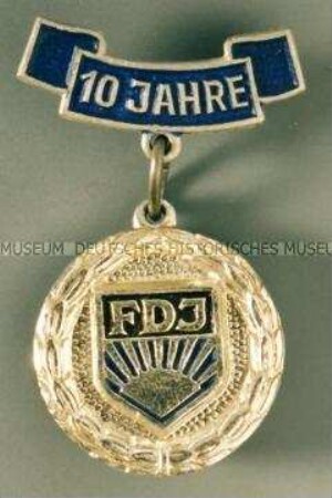 FDJ (Freie Deutsche Jugend), 10 Jahre