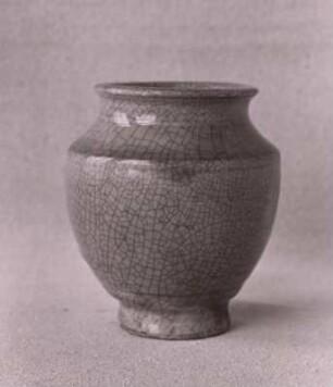 Dickwandige Vase