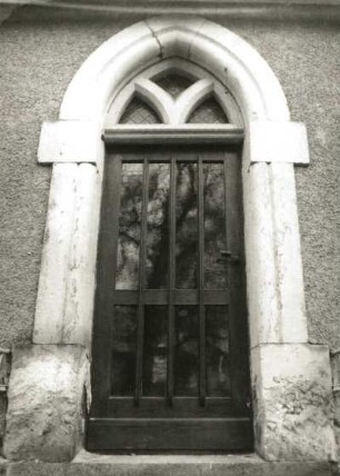 Marienberg. Römisch-Katholische Kirche. Nebenportal (Ostseite)