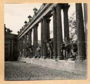 Potsdam, Säulenhalle im Lustgarten