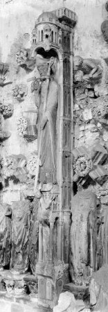 Trumeaufigur vom Annenportal der Kirche Notre-Dame in Paris: Heiliger Marcellus