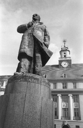 Wünsdorf : In Wünsdorf, Ehemal. Sitz des Oberkommandos der sowj. Streitkräfte in der DDR (WGT) mit Lenin