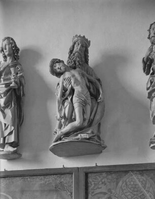 Münnerstädter Altar — Gnadenstuhlgruppe im Gesprenge — Gnadenstuhl (richtiger Not Gottes)