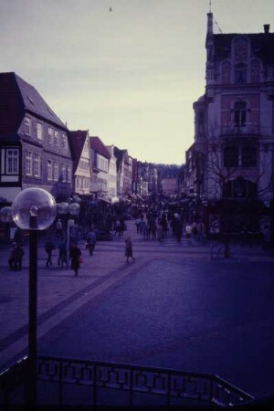 Lange Straße, Marktplatz, Detmold, "viele Menschen unterwegs"; farbig
