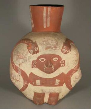 Anthropo-zoomorphe Figur im Gebirge und zwei Schlangen