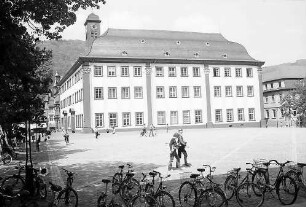 Heidelberg: Alte Universität vom Universitätsplatz