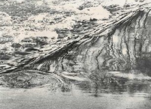 Spiegelndes Wasser