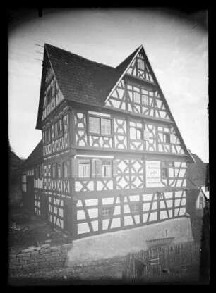 Gruol: Rotes Haus