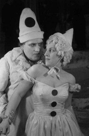 Szenenbilder aus der Oper "Der Bajazzo" von Ruggero Leoncavallo an der Deutschen Staatsoper Berlin : Rollenporträts