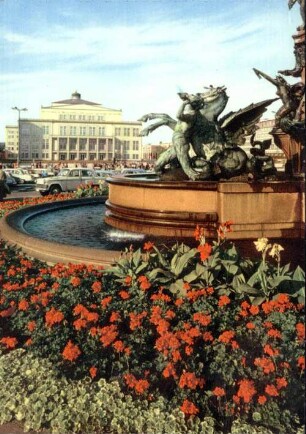 Messestadt Leipzig: am Karl-Marx-Platz, Mendebrunnen, Oper