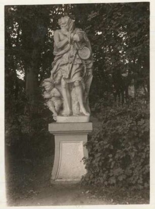 Allegorie des Winters : Schwetzingen. Statue "Allegorie des Winters", Schloßpark
