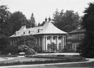 Pillnitz. Bergpalais, Kavaliersflügel : Dresden-Pillnitz. Schloß (beg. 1720, M. D. Pöppelmann). Bergpalais (beg. 1723)