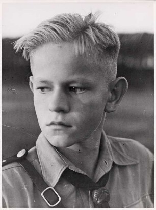 Portrait eines Hitlerjungen