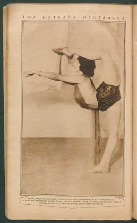 Una extraña danzarina - [Fotografía]