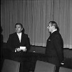Bürgermeister: Karlheinz Friedrici: 25-jähriges Dienstjubiläum im öffentlichen Dienst: Festsaal des Rathauses und Bürgerhauses Glinde [später Marcellin-Verbe-Haus]: Gratulation durch Bürgervorsteher Wolfgang Bachofer