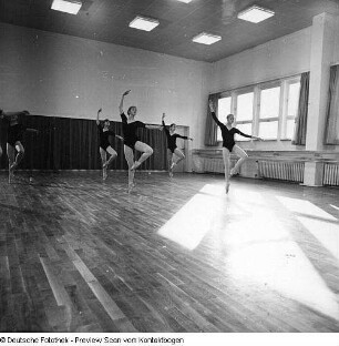 Palucca Schule (Tanzproben, Lehrende, Aufführung)