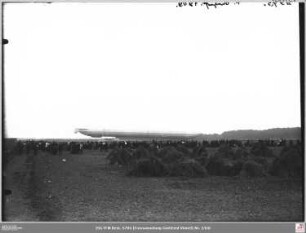 Internationale Luftschiffahrt-Ausstellung: Luftschiff Zeppelin auf dem Flugplatz Rebstock