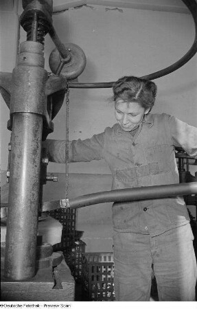 Porträt der Arbeiterin Marianne Teichmann