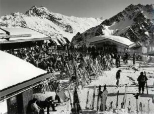 Restaurant-Terasse auf dem Schafberg bei Gargellen, Voralberg