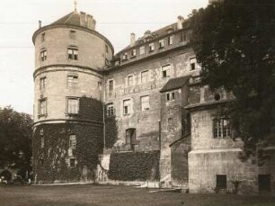 Stuttgart. Altes Schloss. Turm im Alten Schloss (Wasserburg aus dem 13.Jh.), östlicher Rundturm